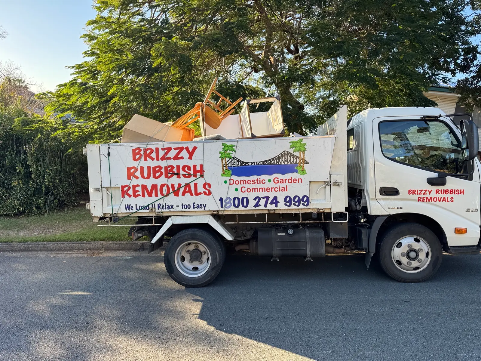 House cleanouts Brisbane - Brizzy Rubbish Removals truck loaded with furniture